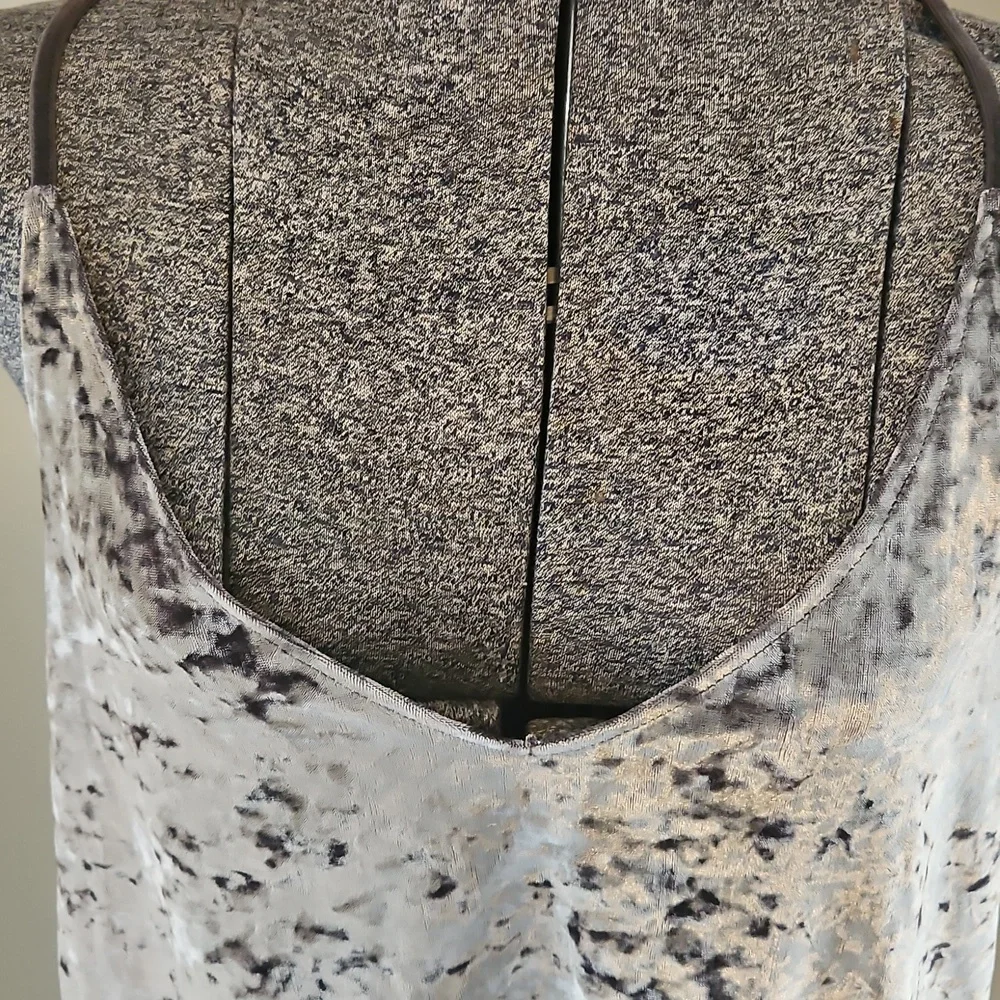 American Eagle Outfitters velour tank - Picture 2 of 6